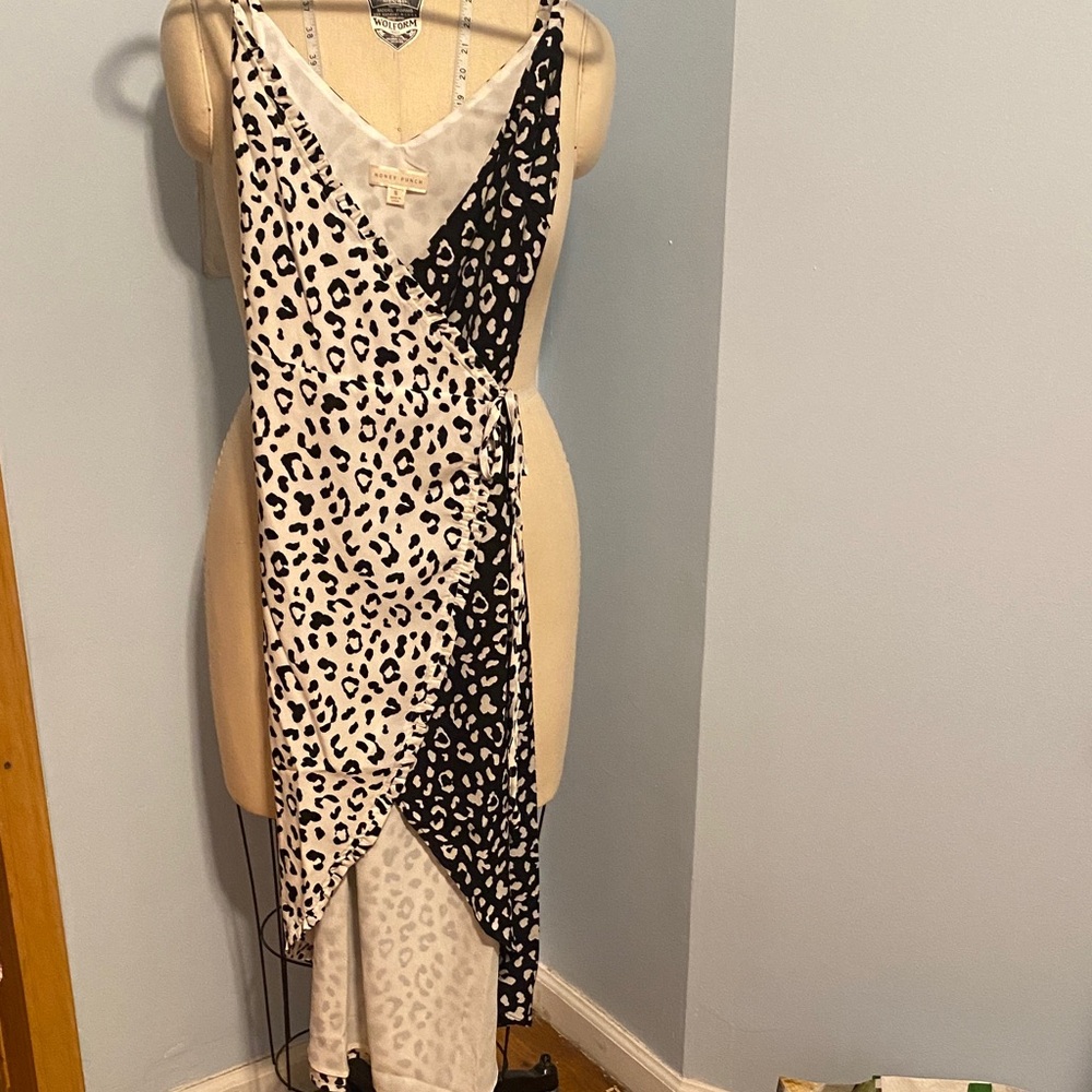 Honey Punch Black and White Asymmetrical Dress NWOT Never Worn